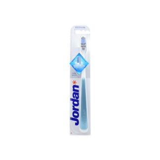  Jordan Toothbrush Shiny White Medium Light Blue 7038516170101